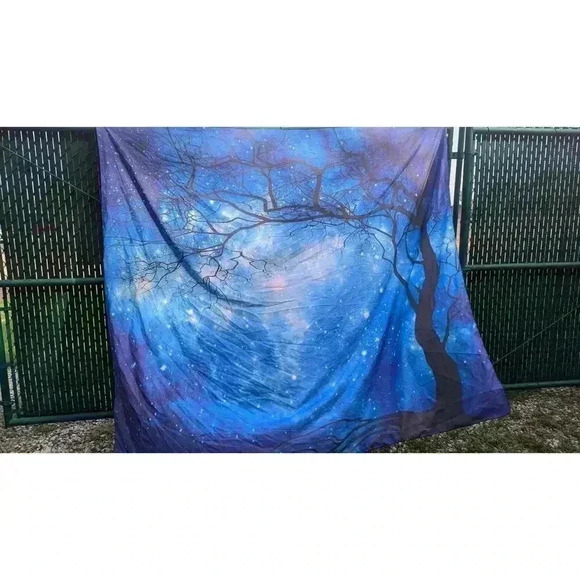 Starry sky from ground wall tapestry printed on polyester size 70" x 78" - Picture 1 of 4